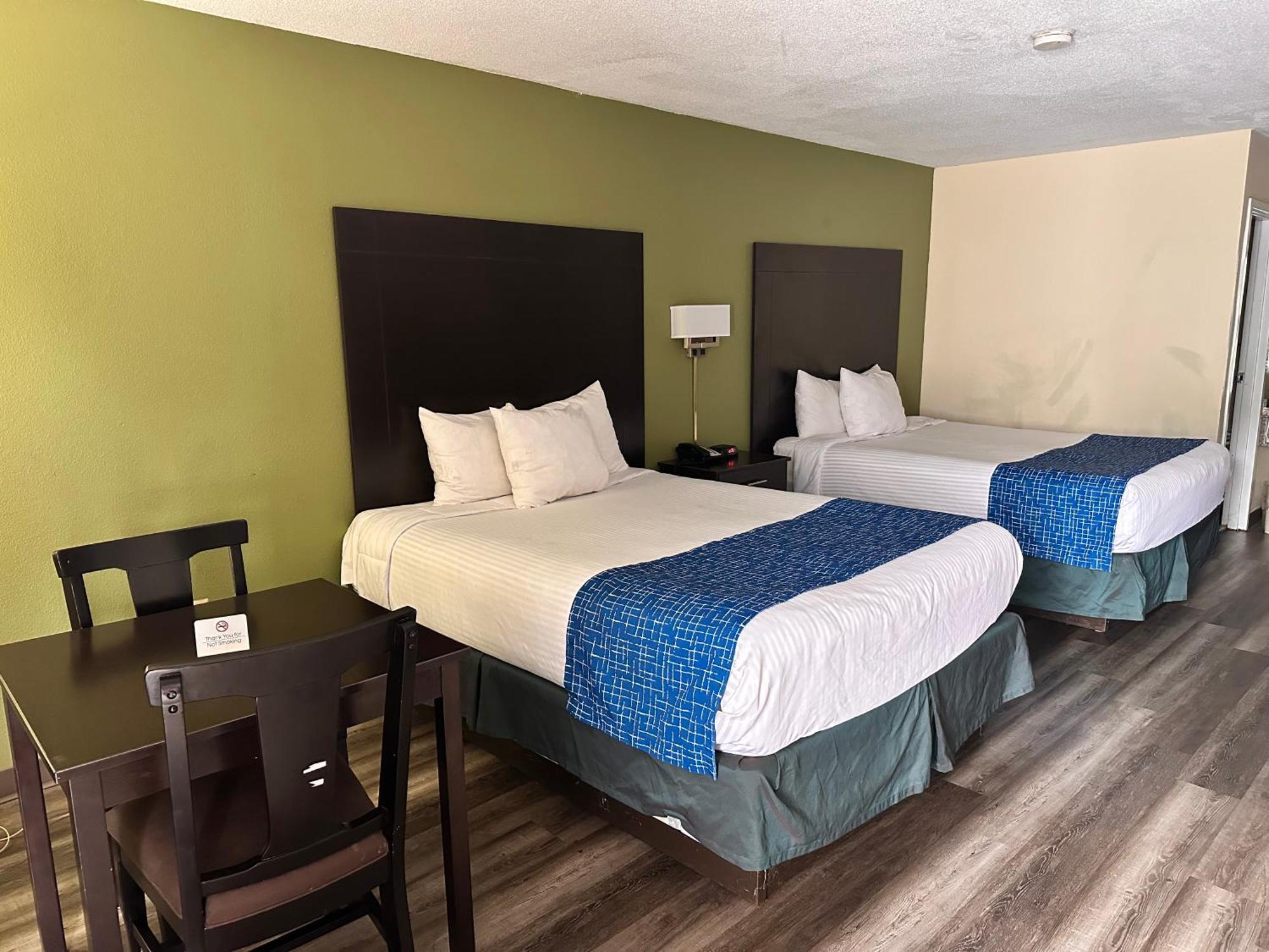 Travelodge By Wyndham Clarksville Exteriér fotografie