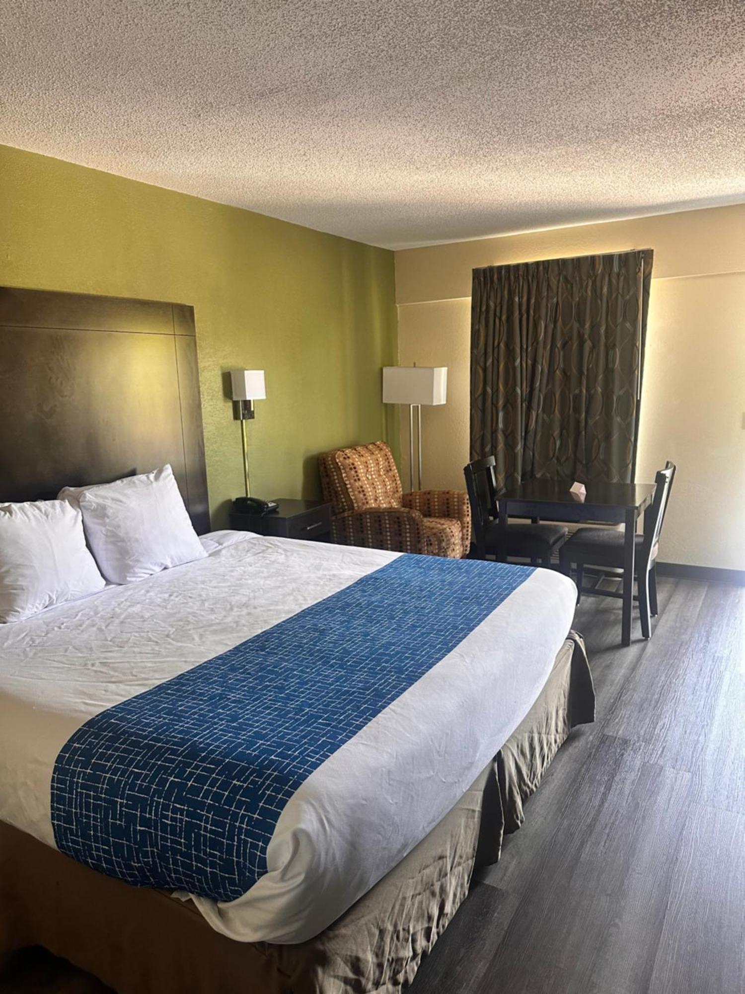 Travelodge By Wyndham Clarksville Exteriér fotografie