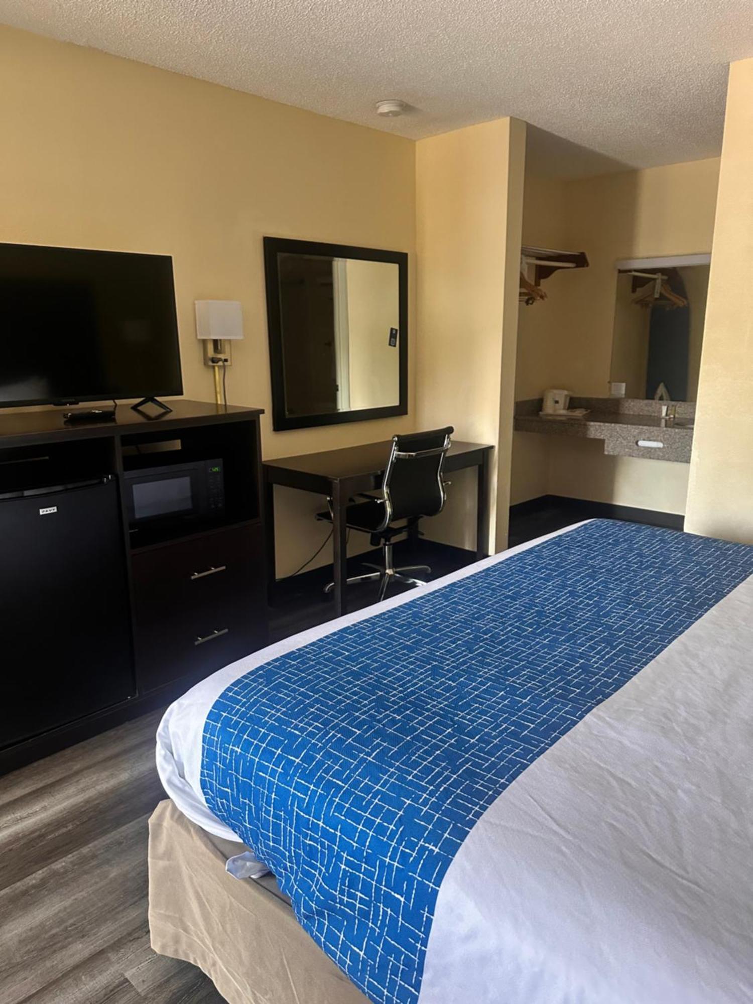 Travelodge By Wyndham Clarksville Exteriér fotografie